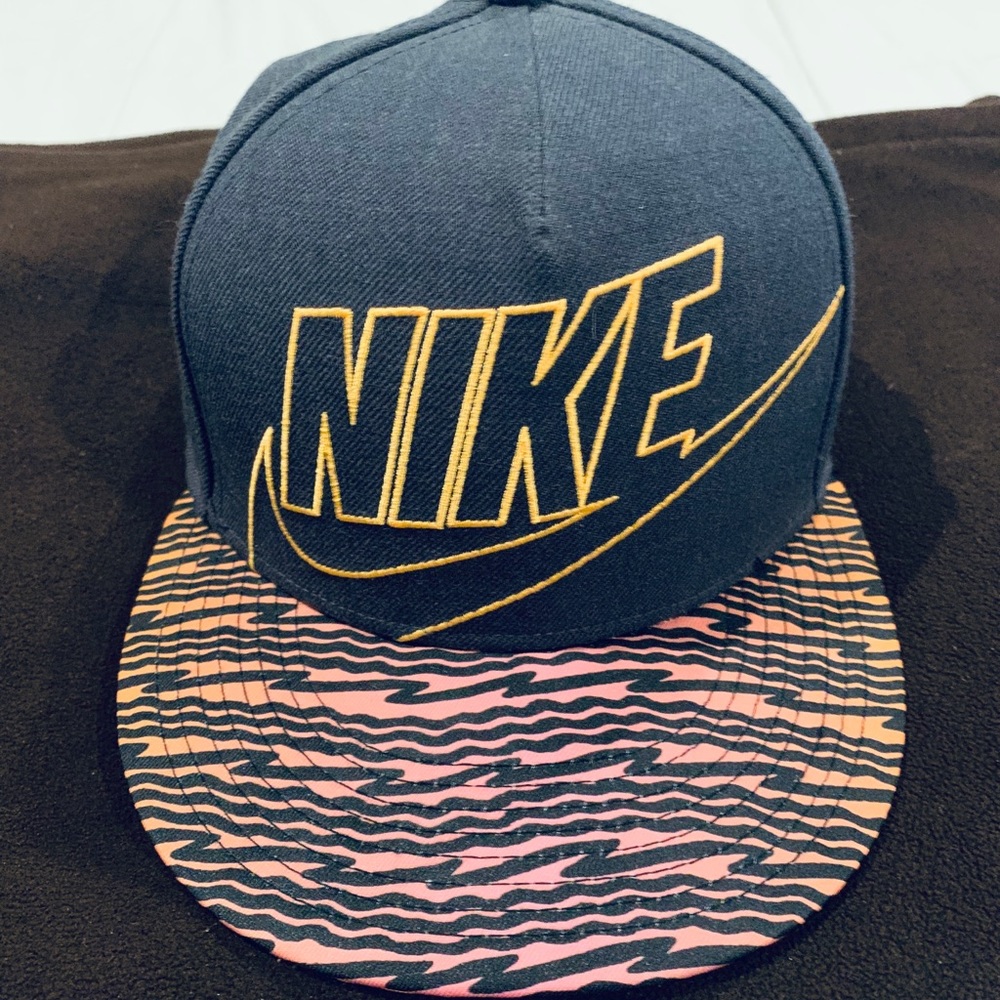 Nike Snap Back Cap